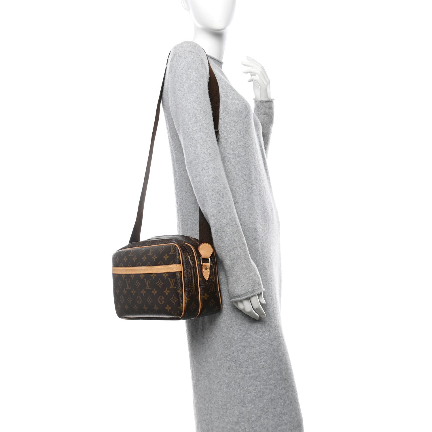 Louis Vuitton Monogram Reporter PM 2 of 11