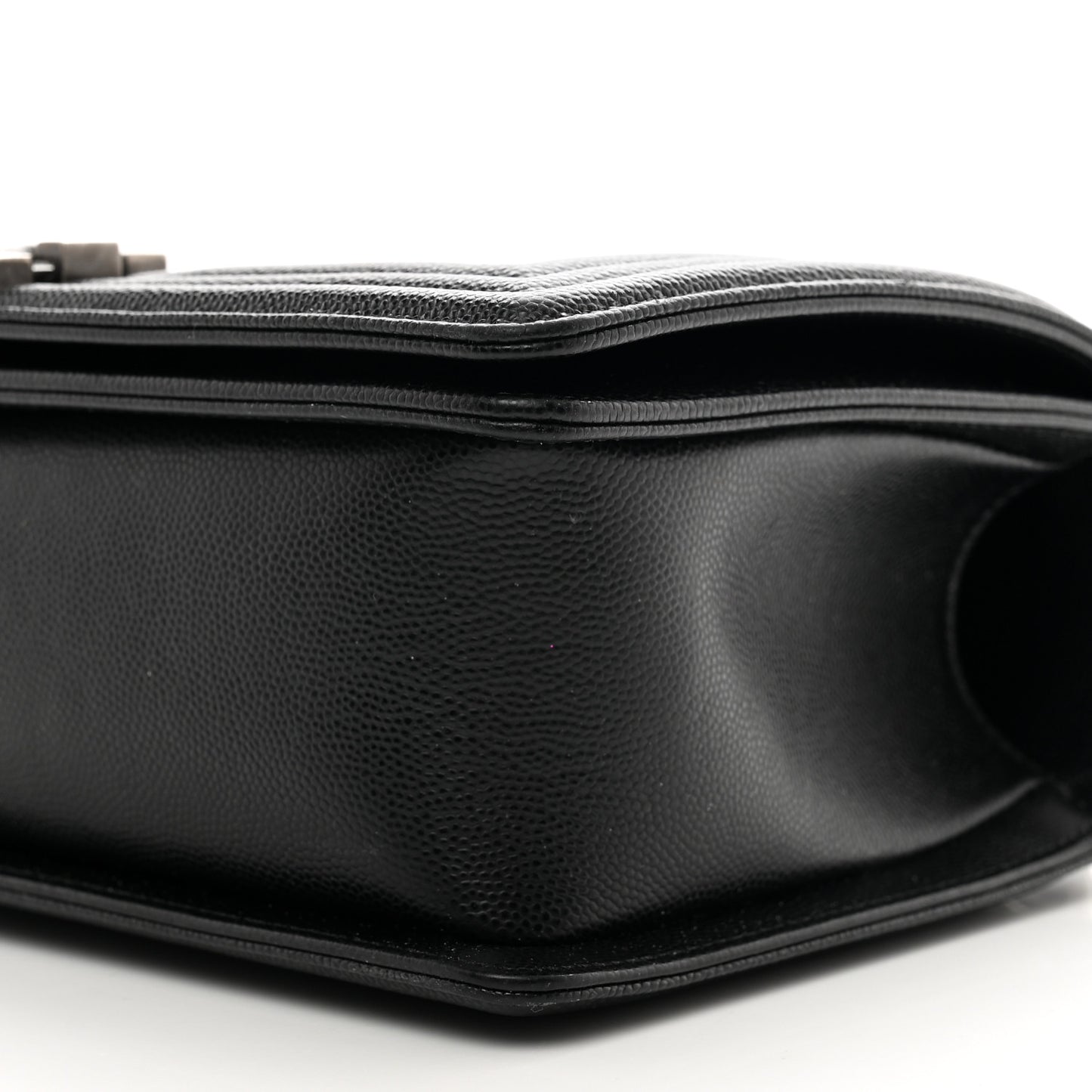 Caviar Quilted Medium Boy Flap Black