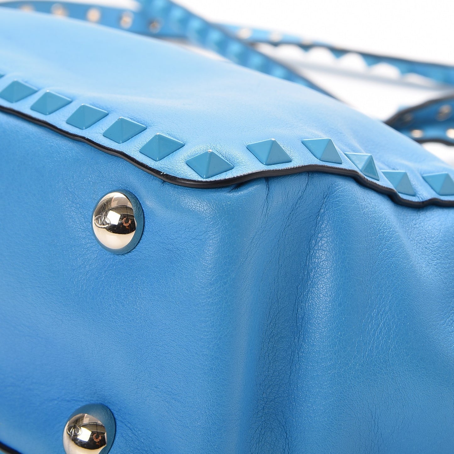 Vitello Monochrome Mini Rockstud Tote Parrot