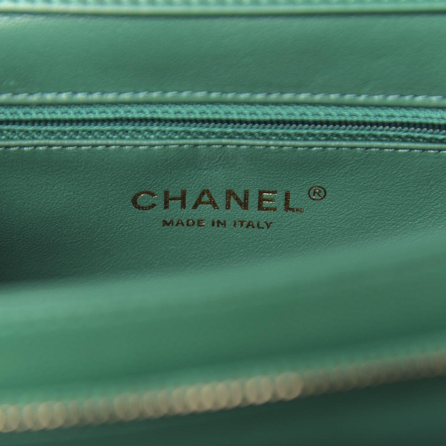 Caviar Quilted Mini Business Affinity Flap Green