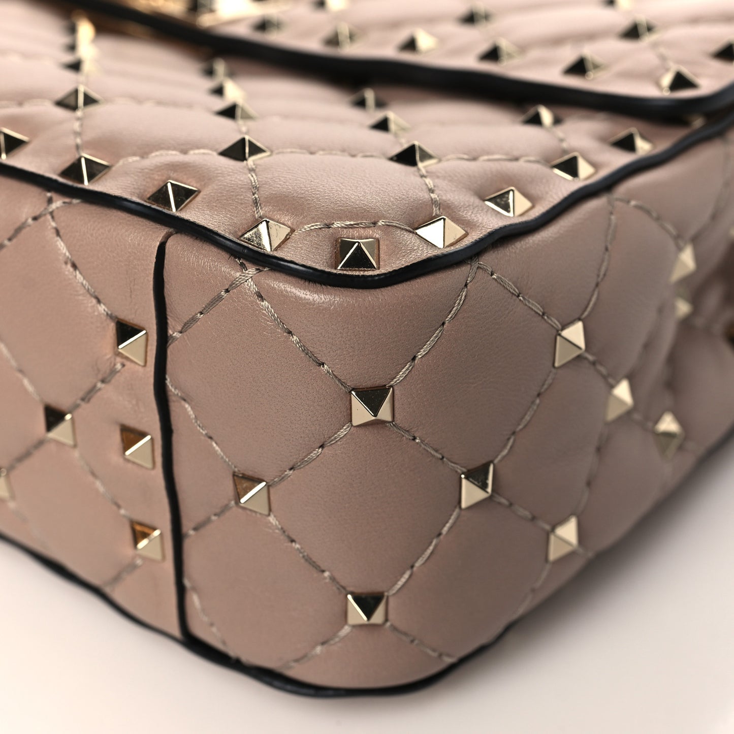 Lambskin Medium Rockstud Spike Shoulder Bag Poudre