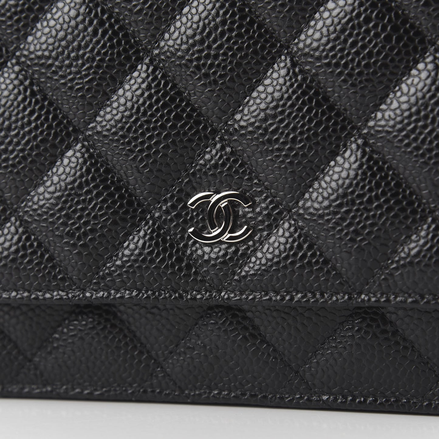Caviar Quilted Wallet On Chain WOC Black