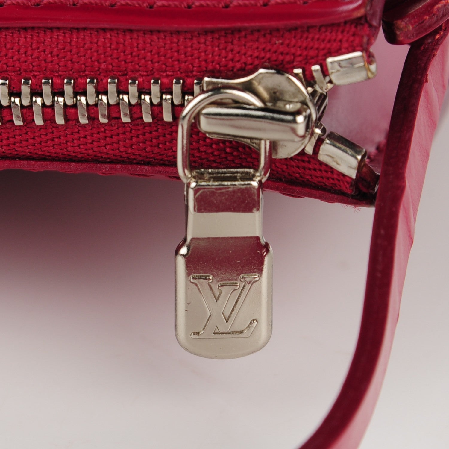 Louis Vuitton Epi Pochette Accessories 24 Fuchsia 8 of 8