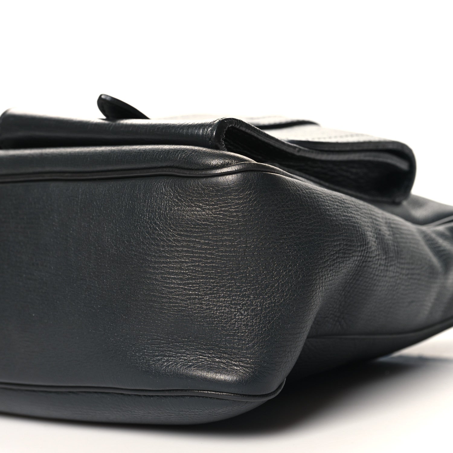 Louis Vuitton Utah Wichita Messenger Bag Basalte 9 of 9