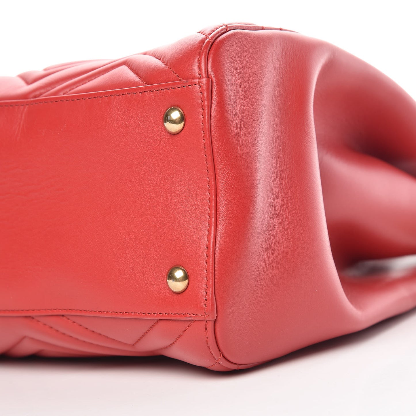 Calfskin Matelasse Medium GG Marmont Tote Hibiscus Red