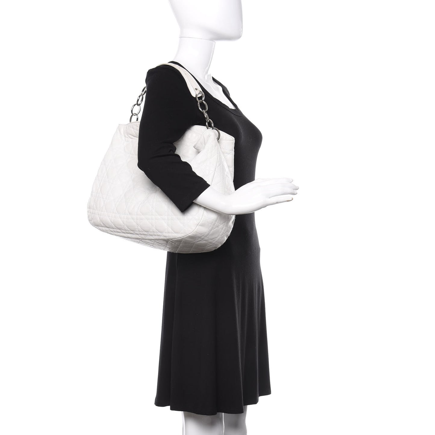 Lambskin Cannage Medium Dior Soft Hobo White