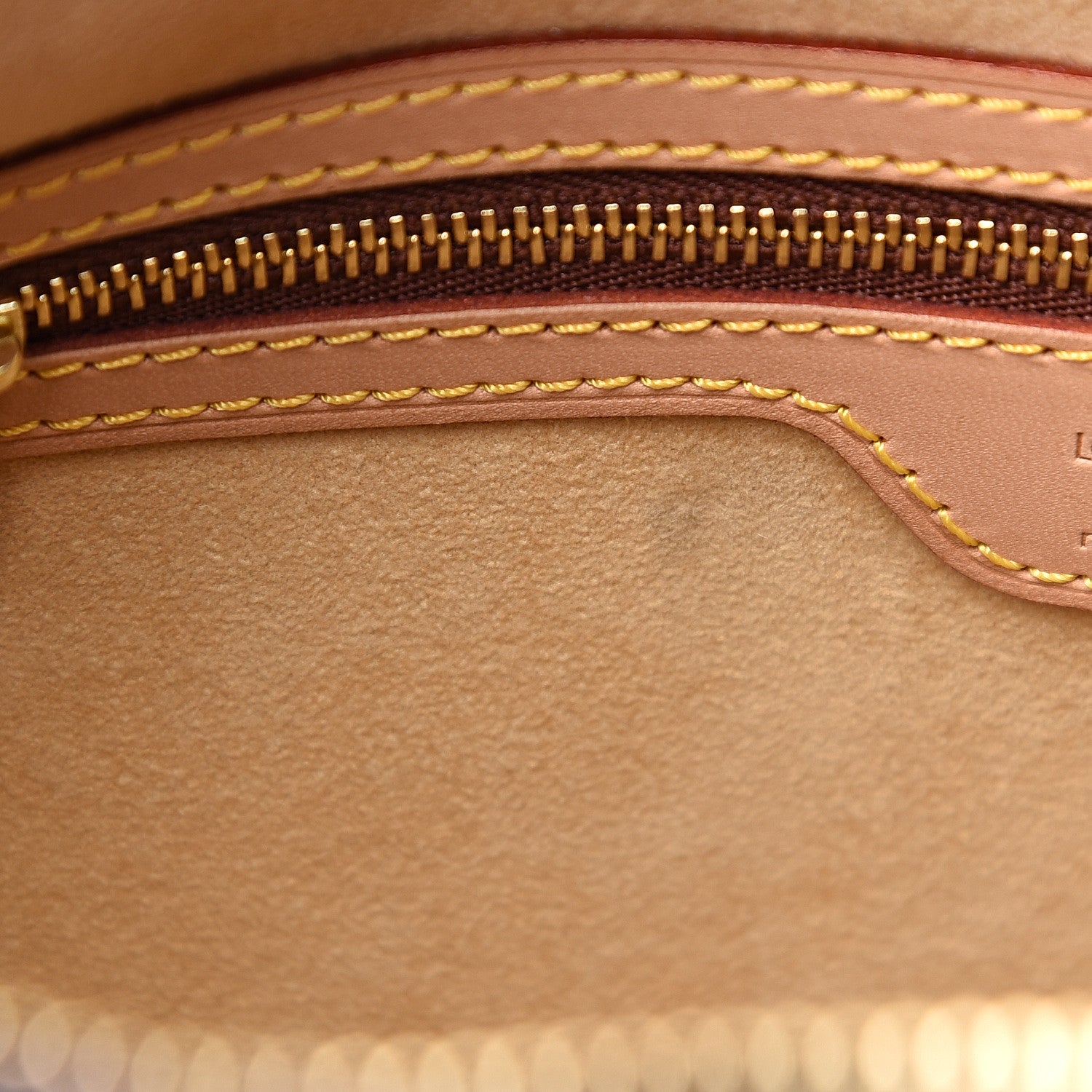 Louis Vuitton Monogram Looping GM 6 of 10