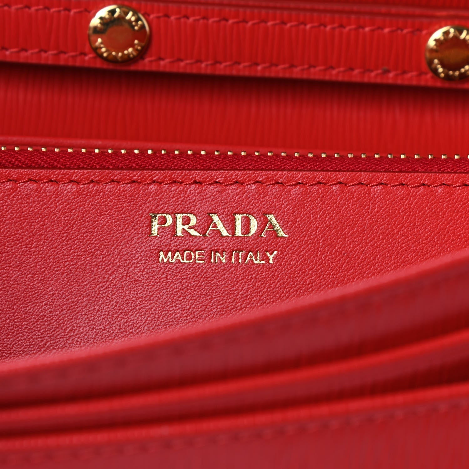 Prada Vitello Move Metal Oro Chain Wallet Lacca 5 of 5