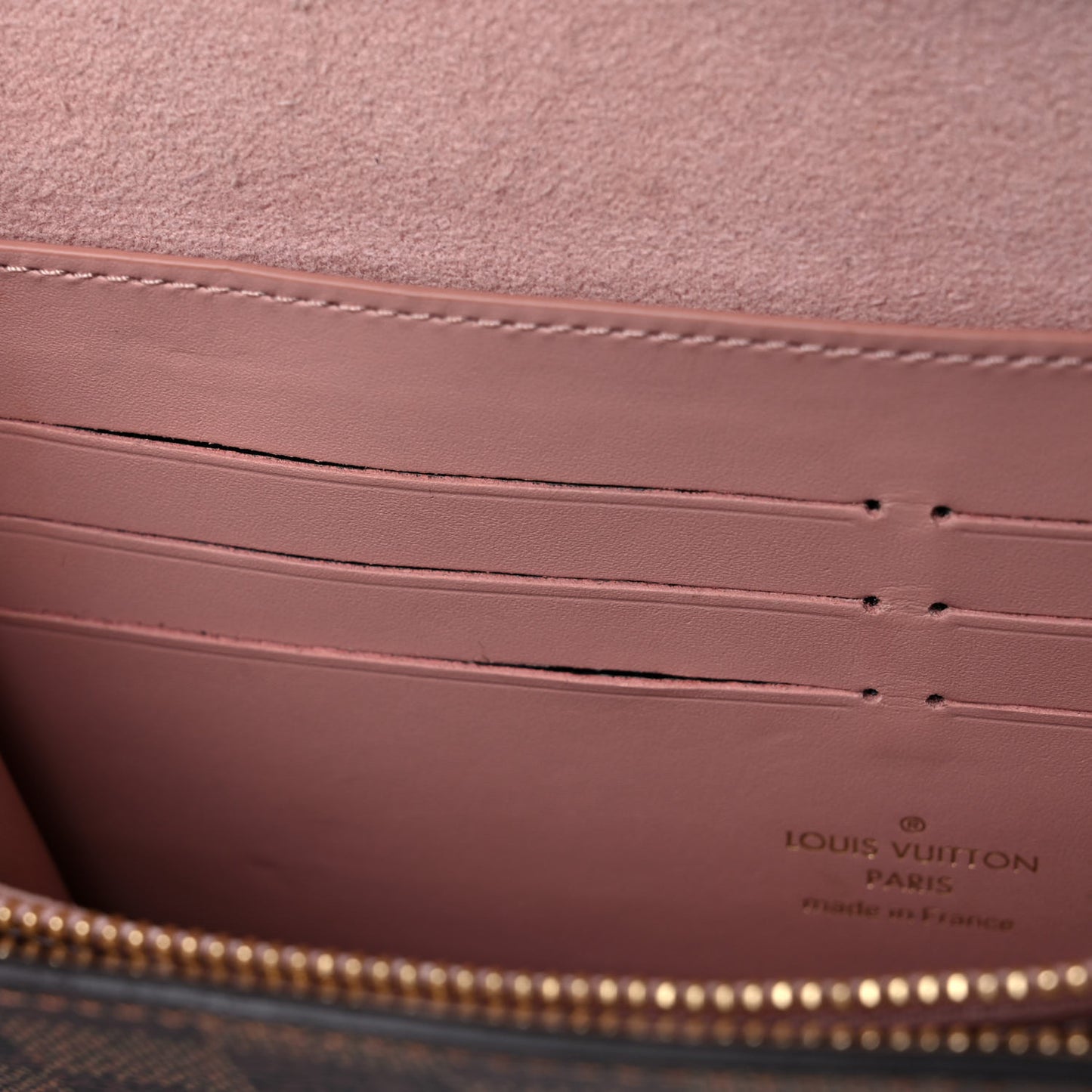 Damier Ebene Croisette Chain Wallet Magnolia