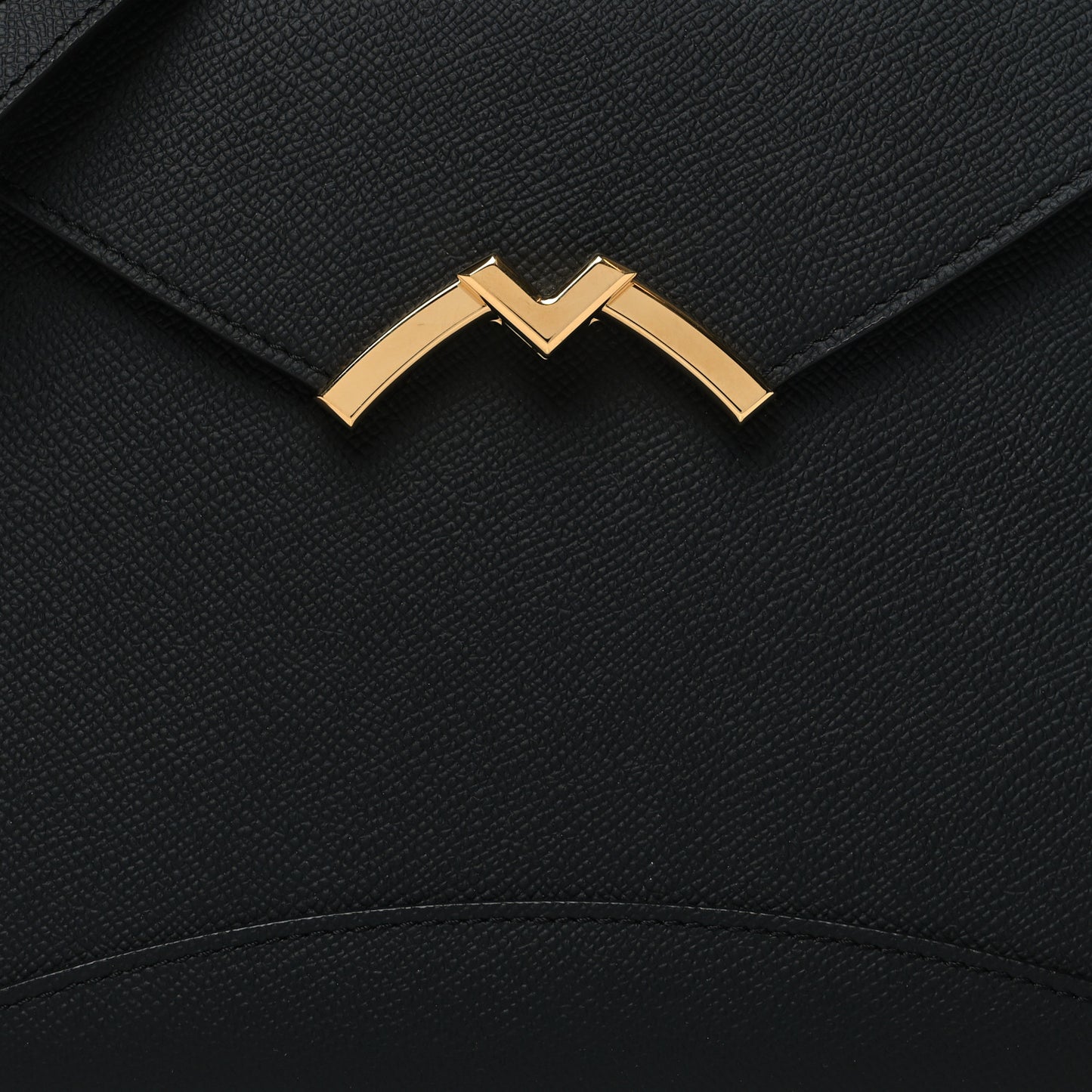 Carat Calfskin Gabrielle PM Black