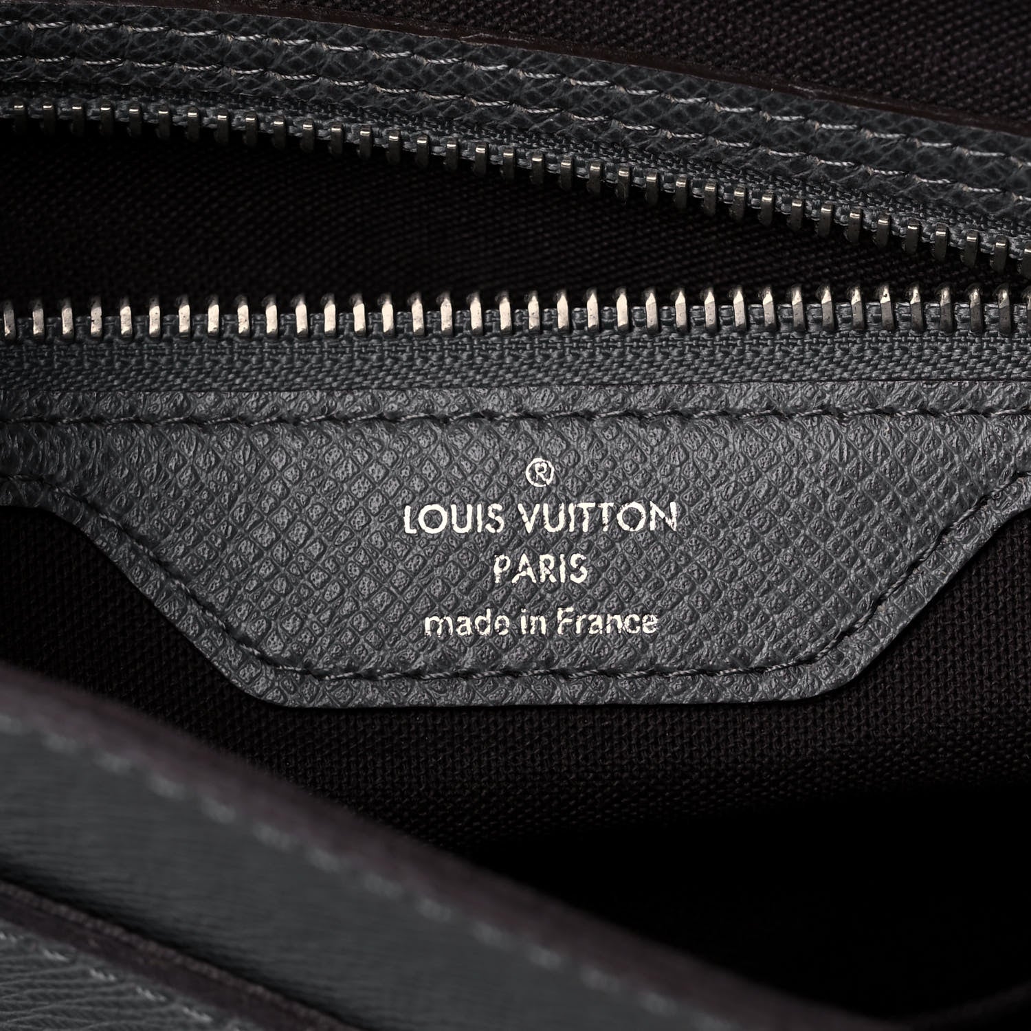 Louis Vuitton Taiga Roman PM Messenger Glacier 5 of 11