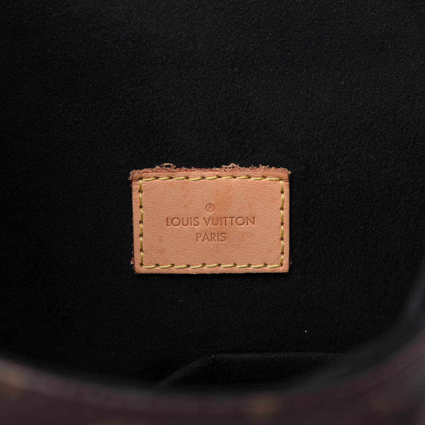 Monogram Gaia Black