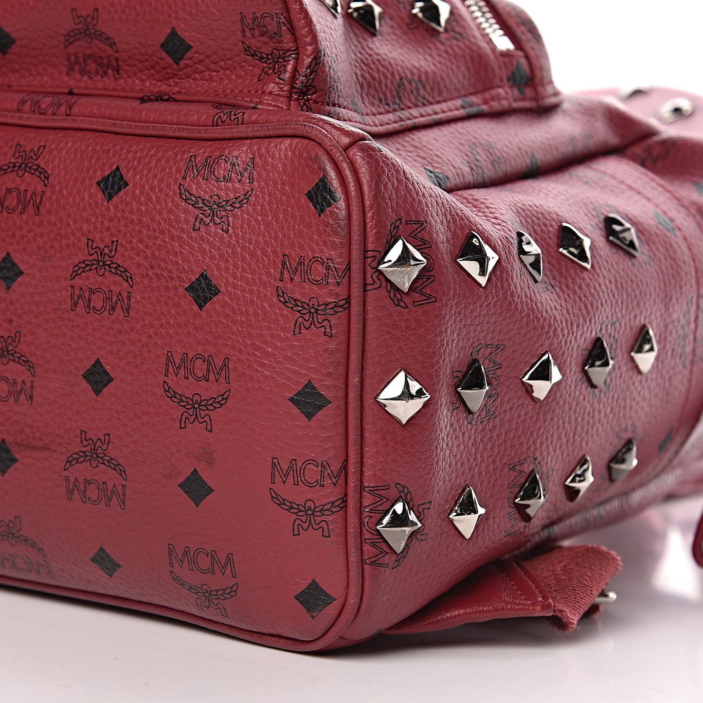 Visetos Studded Medium Stark Backpack Scooter Red