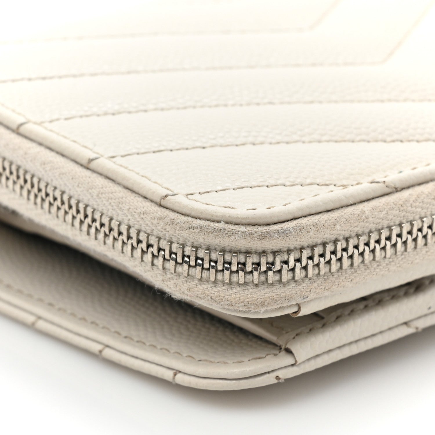 Saint Laurent Grain De Poudre Matelasse Chevron Monogram Compact Zip Around Wallet Ivory 11 of 14