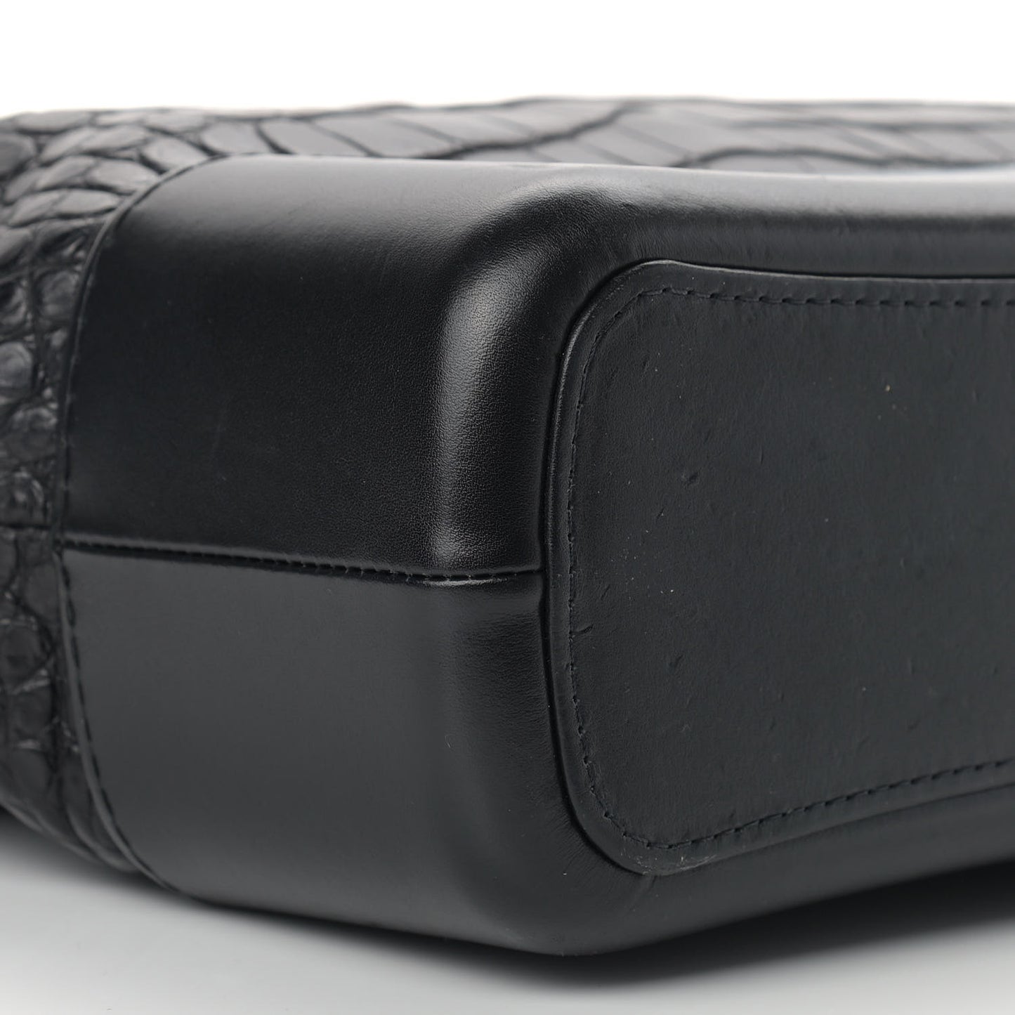 Alligator Medium Gabrielle Hobo Black
