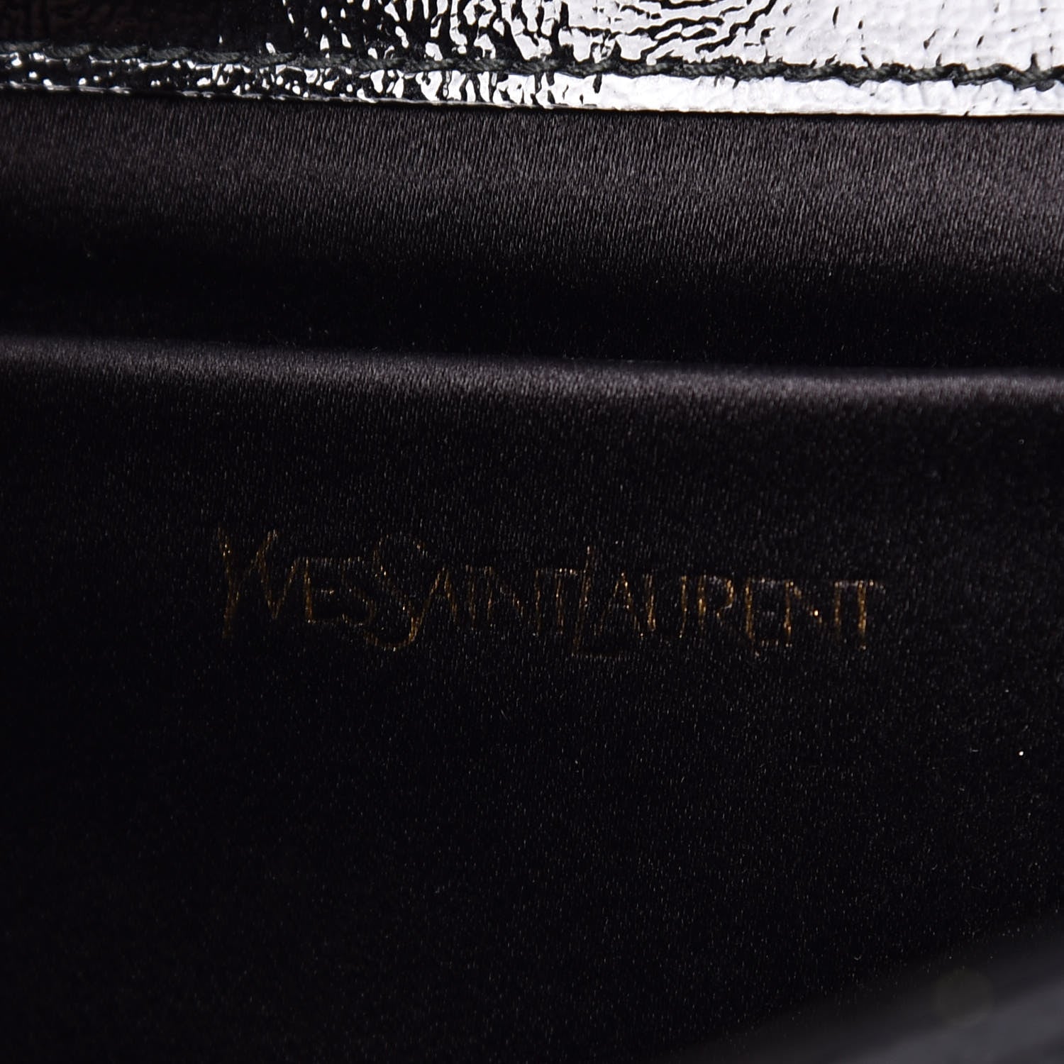 Saint Laurent Textured Patent Monogram Large Belle De Jour Clutch Black 6 of 9