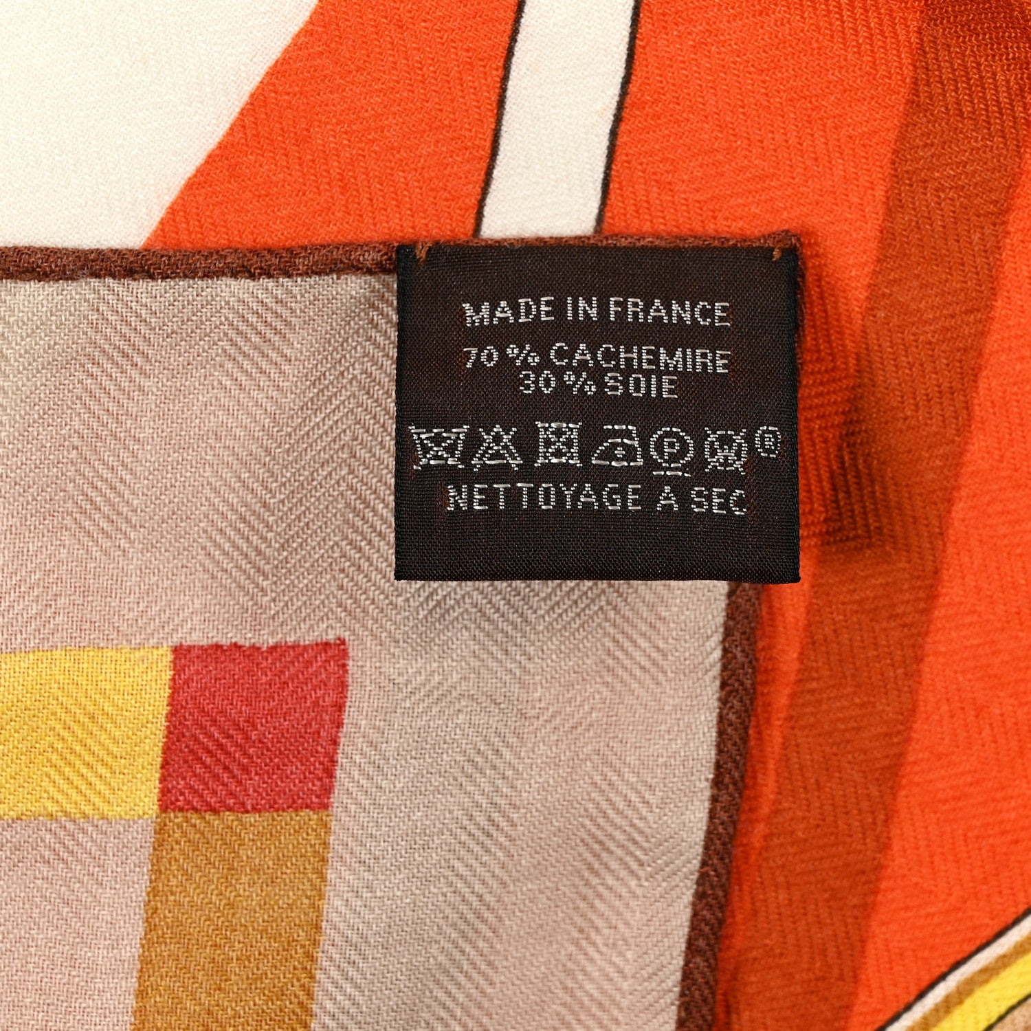 Hermes Cashmere Silk Voitures en Equilibre Shawl 140 Blanc Orange Cuit White Orange Cuit Jaune 3 of 5
