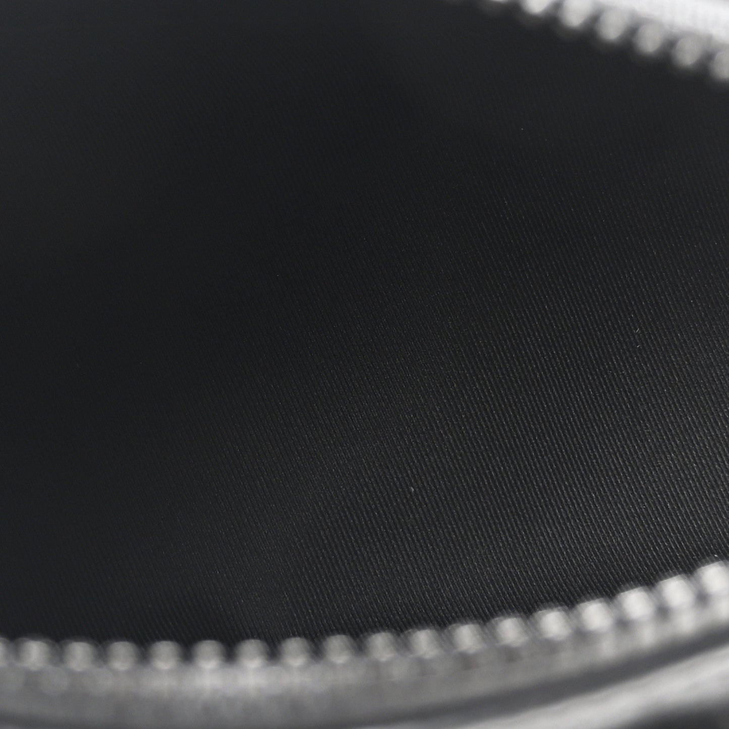 Monogram Taurillon Keepall Bandouliere 25 Black