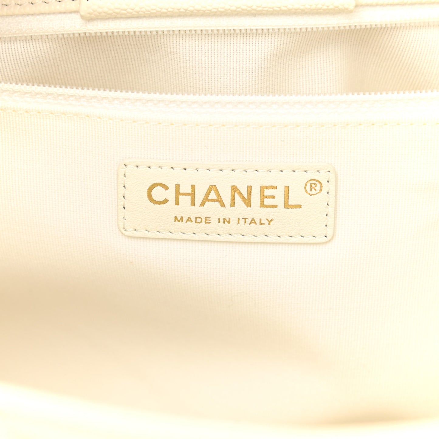 Caviar Quilted Large Classic Shopping Tote White