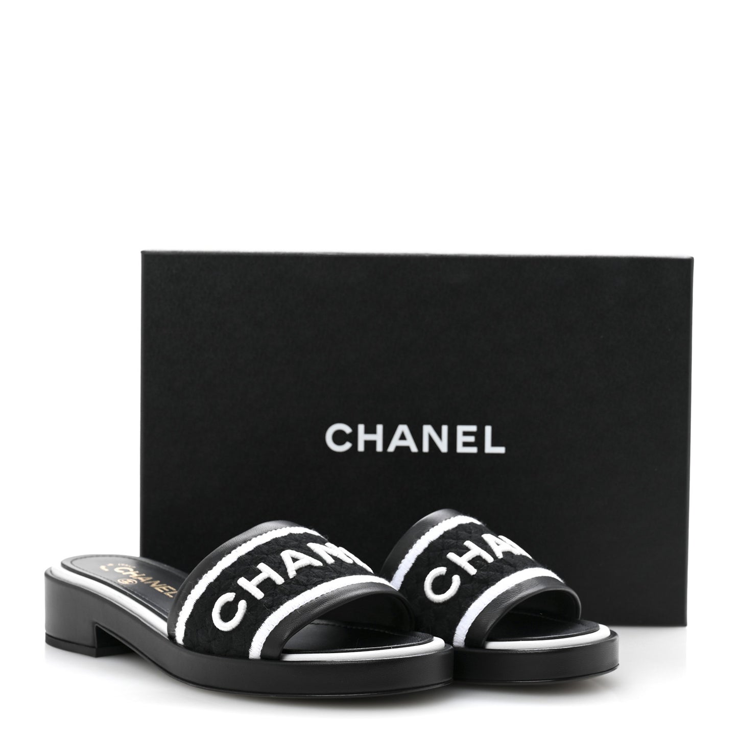 Lambskin Embroidered CC Mule Sandal 38.5 Black White
