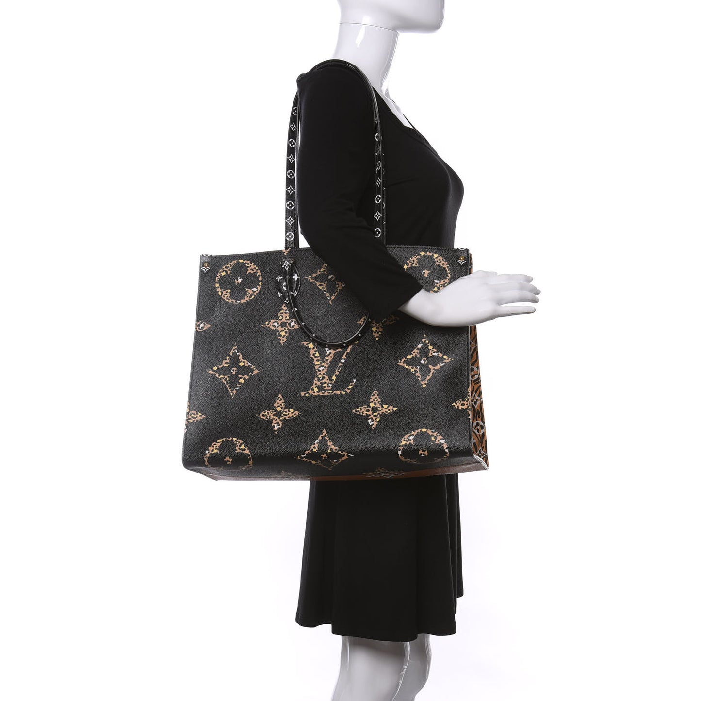 Monogram Giant Jungle Onthego GM Black
