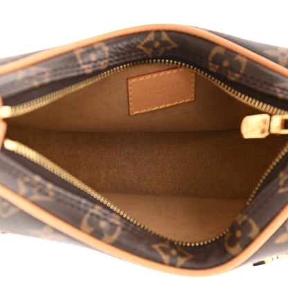 Louis Vuitton Monogram Loop 5 of 8