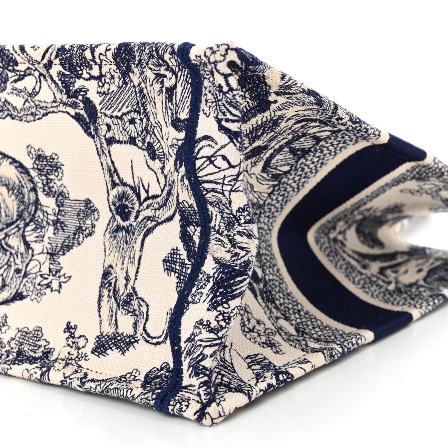 Christian Dior Canvas Embroidered Medium Dioriviera Toile De Jouy Book Tote Blue 10 of 12