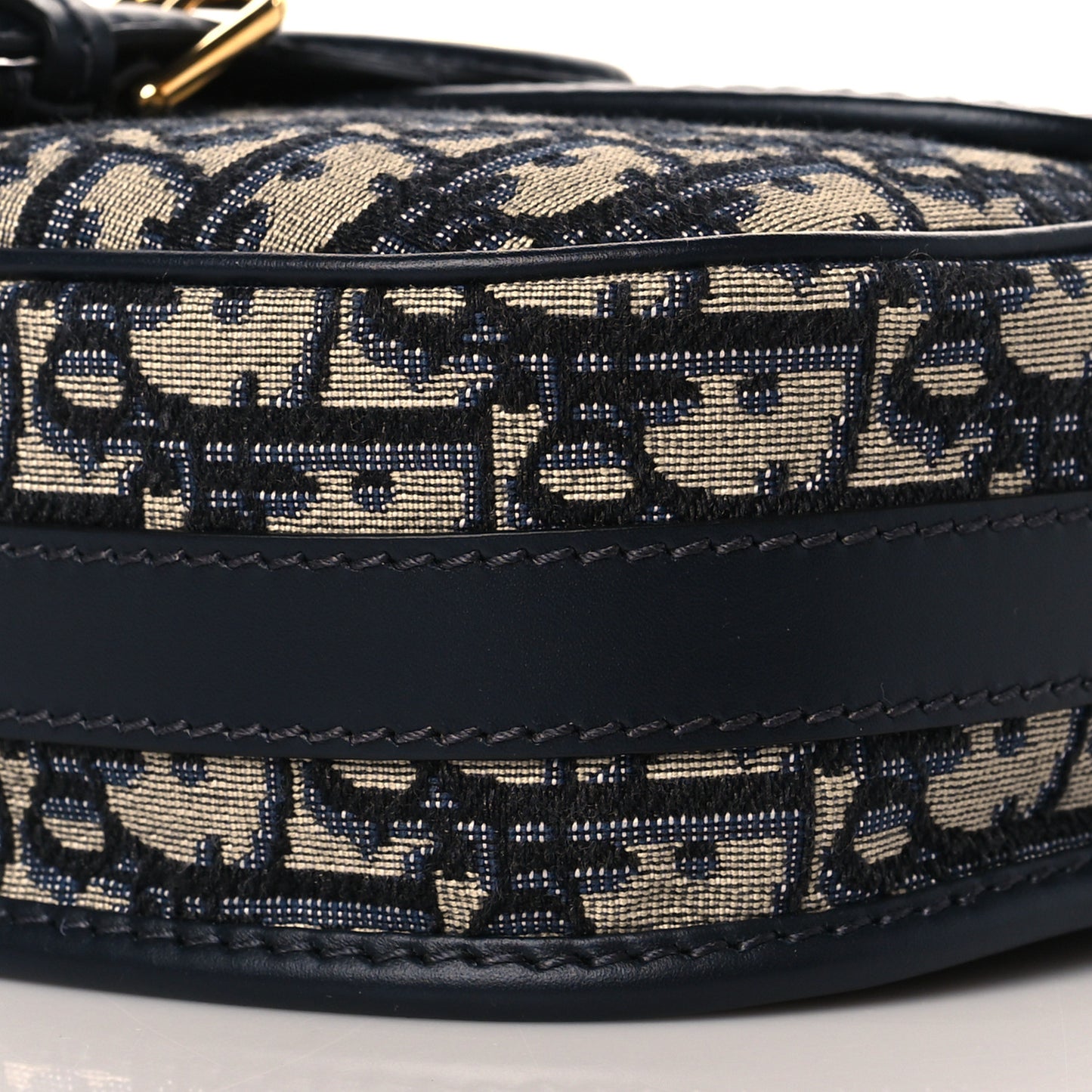 Oblique Medium Bobby Flap Blue