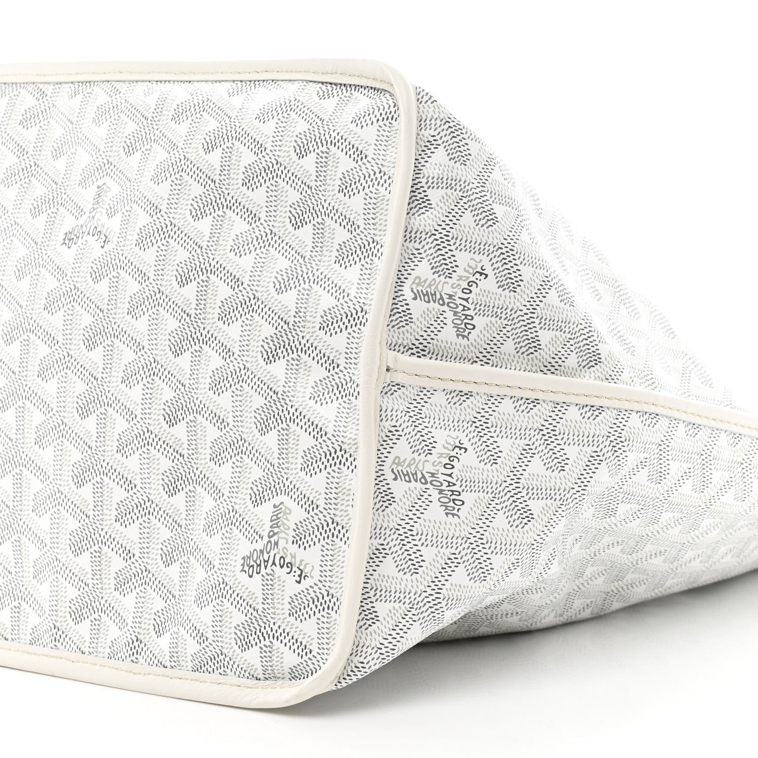Goyard X PEANUTS Goyardine Reversible Anjou GM White 18 of 19