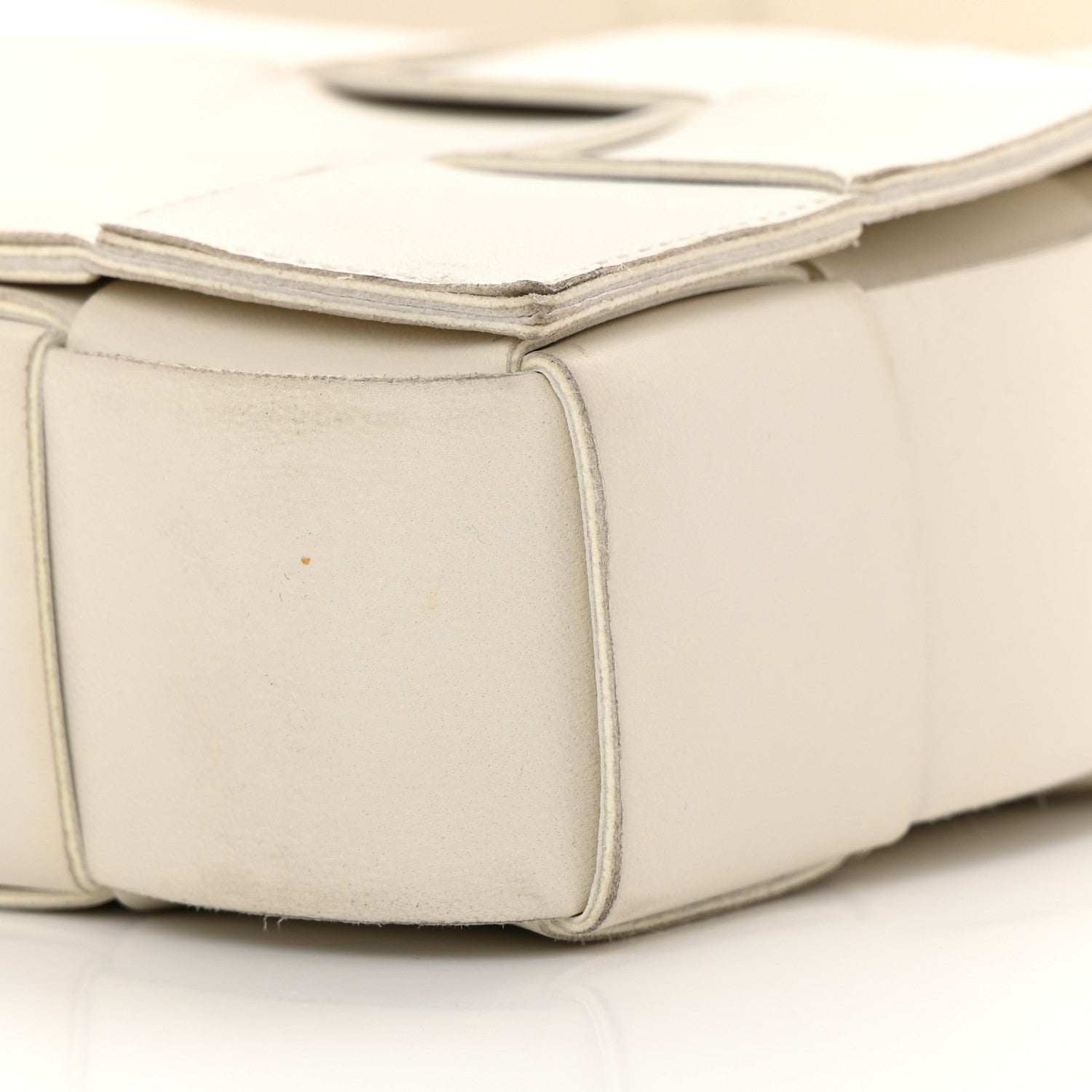 Bottega Veneta Lambskin Maxi Intrecciato Cassette Crossbody Bag White 10 of 16