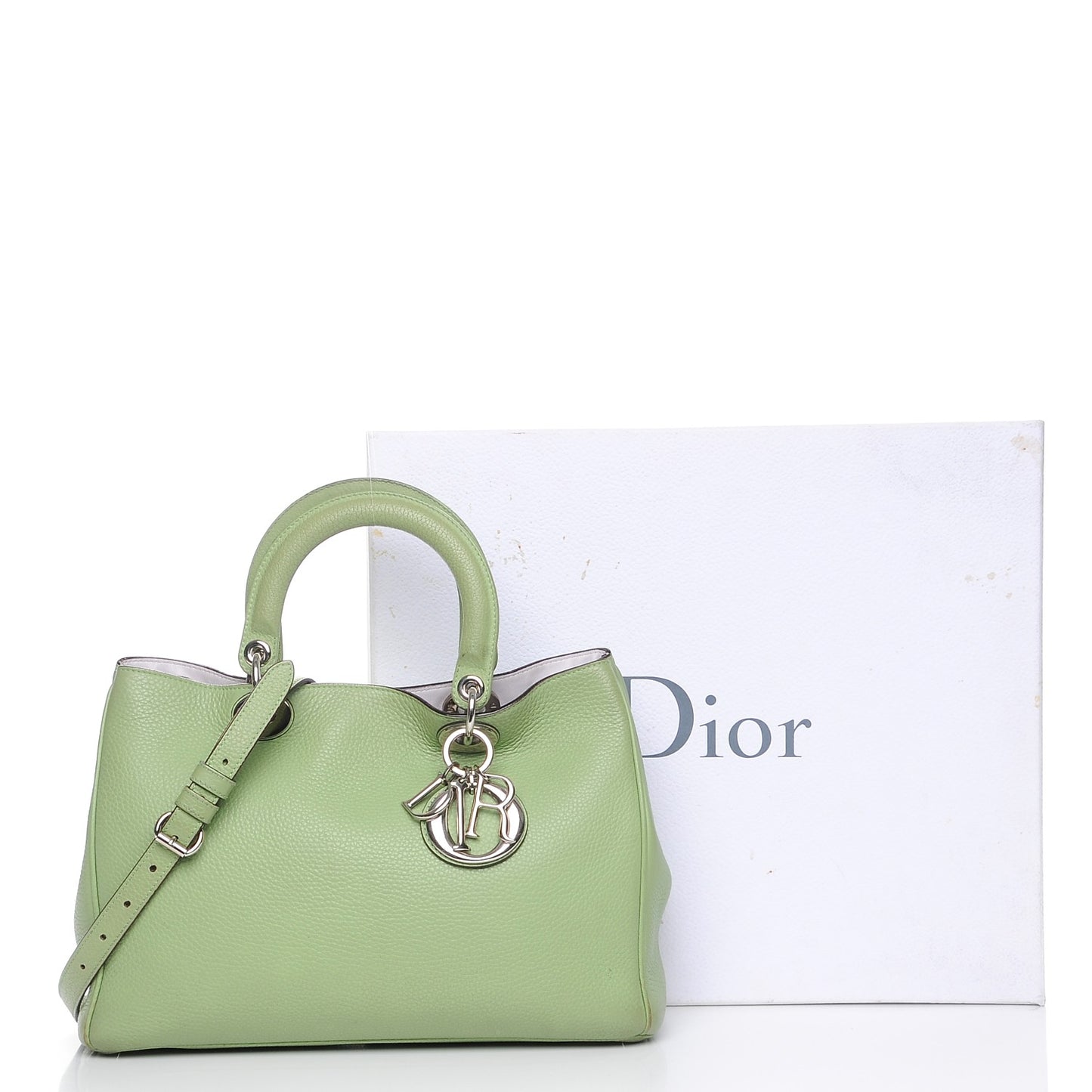 Bullcalf Medium Diorissimo Light Green