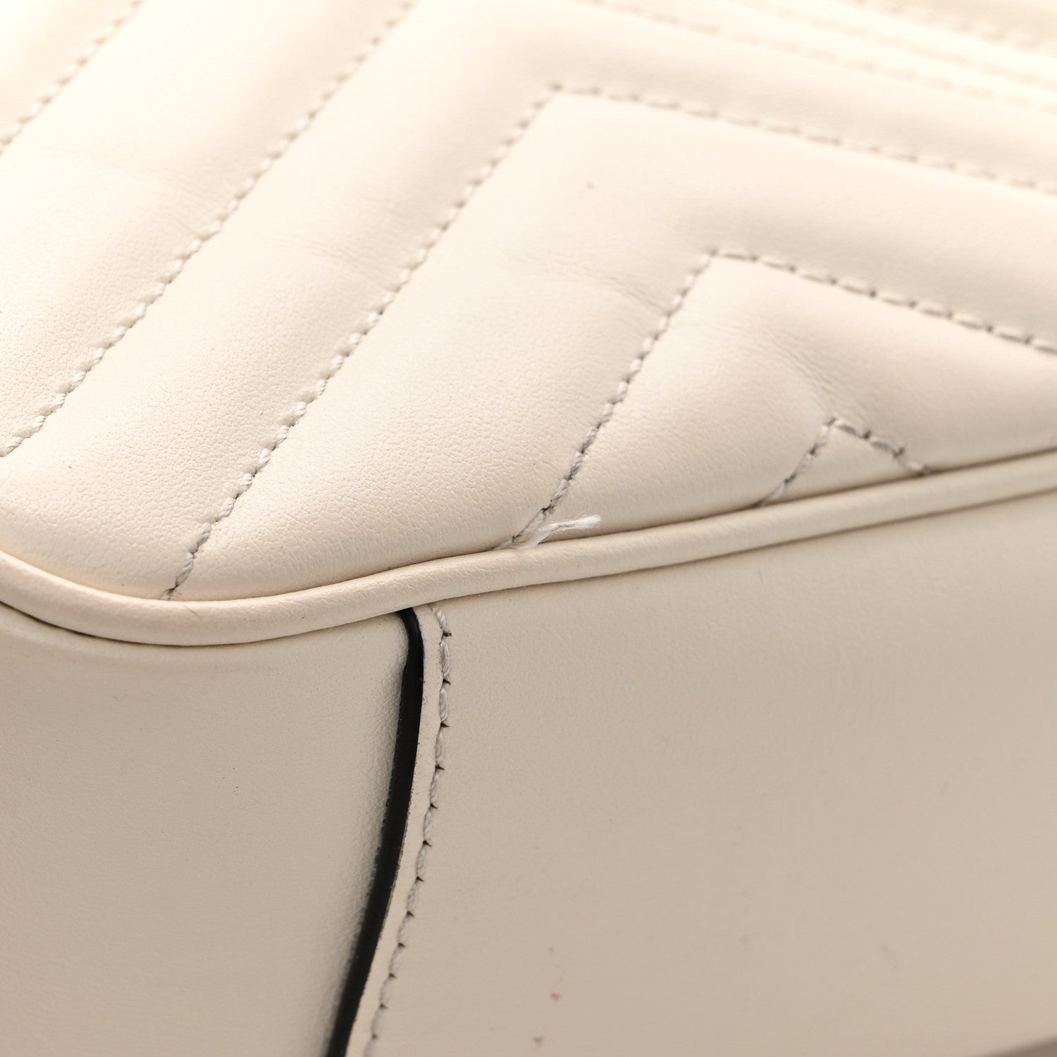 Gucci Calfskin Matelasse Small GG Marmont Shoulder Bag White 11 of 11