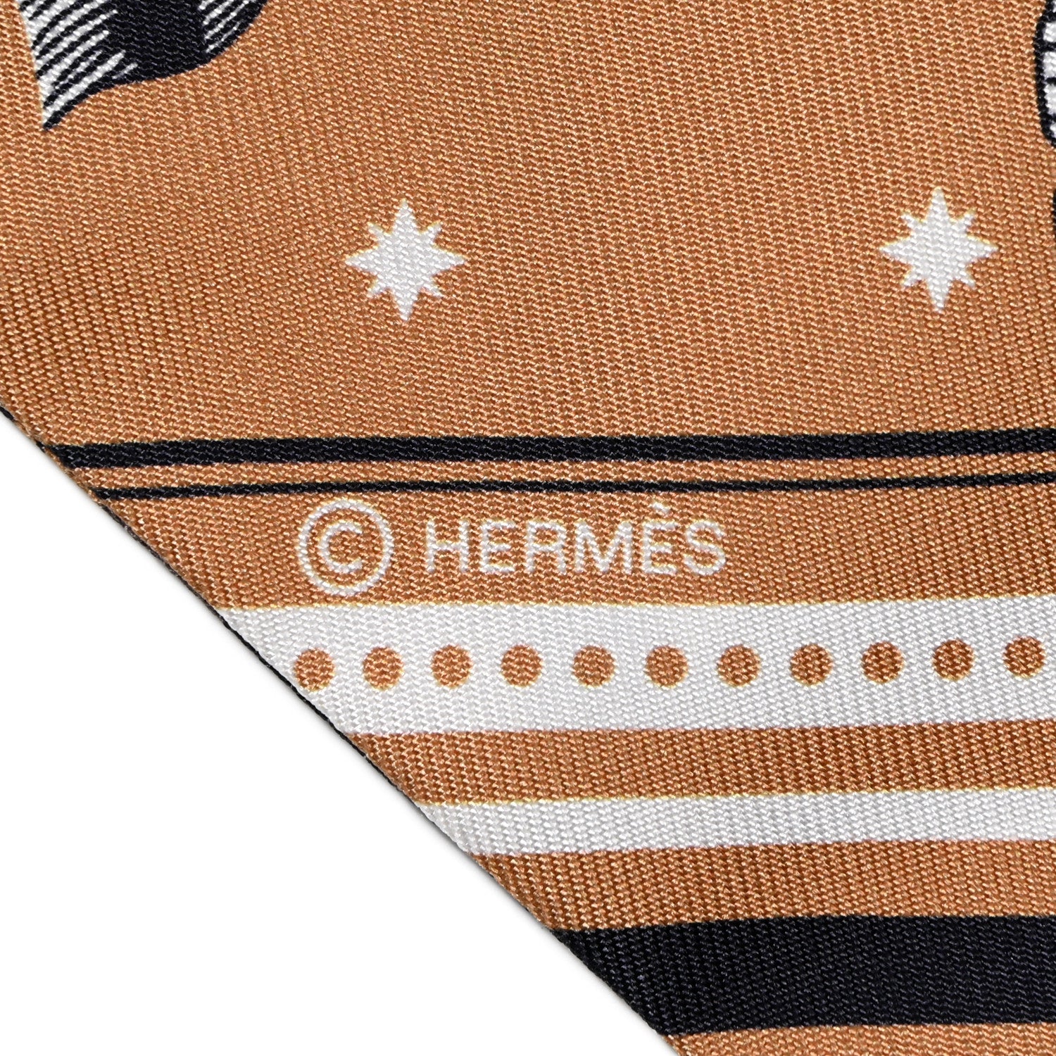Hermes Silk Couvertures Et Tenues Maxi Twilly Slim Jaune D'Or Camel 2 of 4