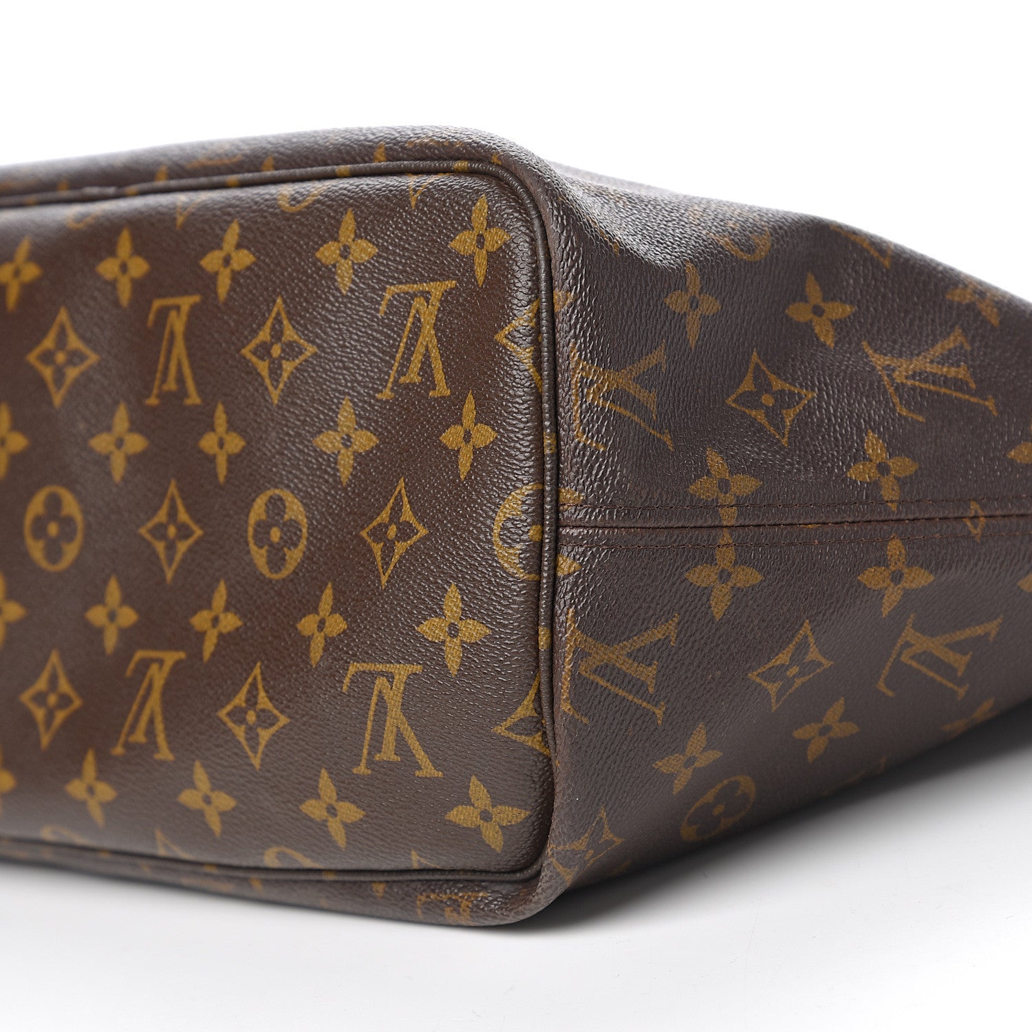 Louis Vuitton Monogram Neverfull MM 18 of 20