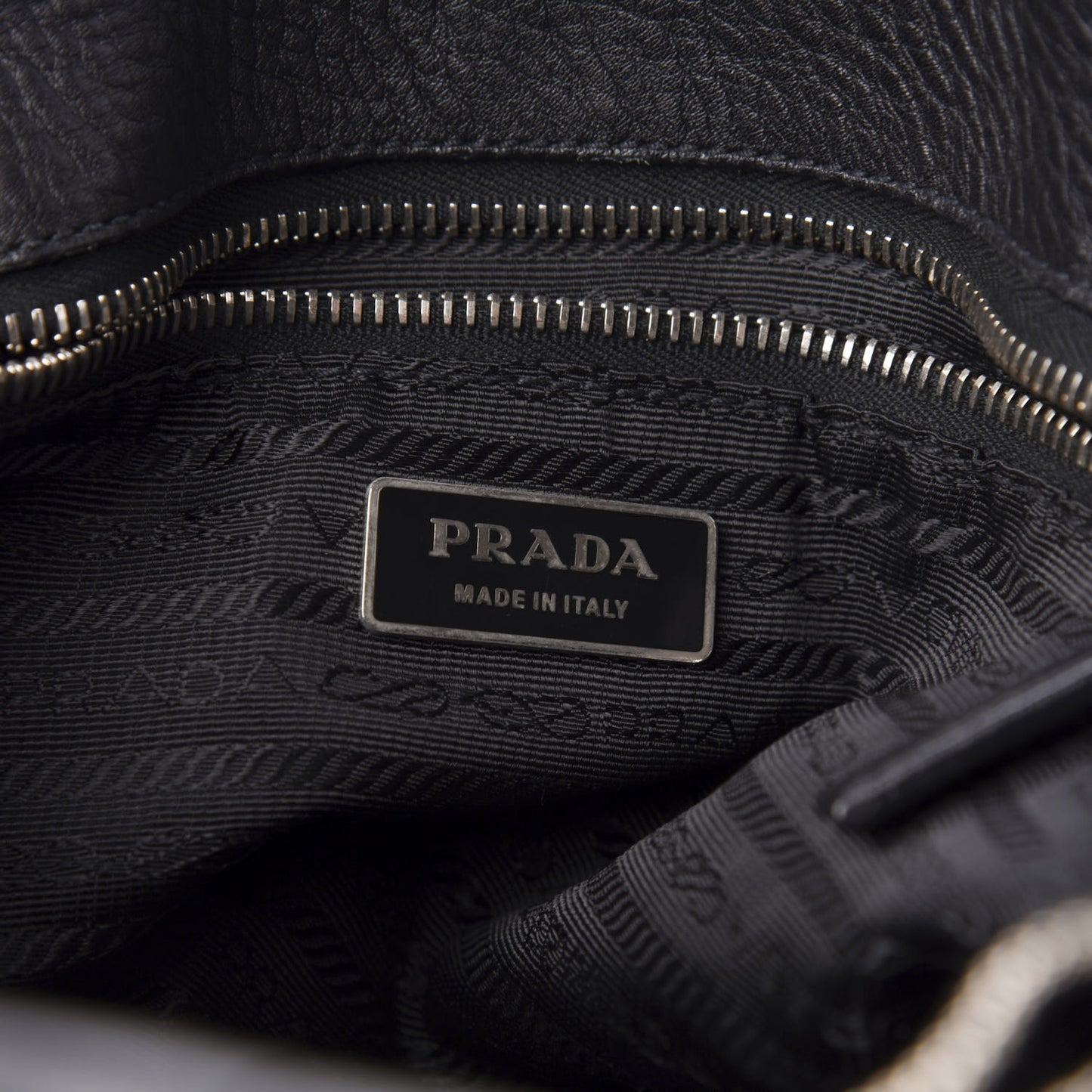 Vitello Daino Shopping Tote Black