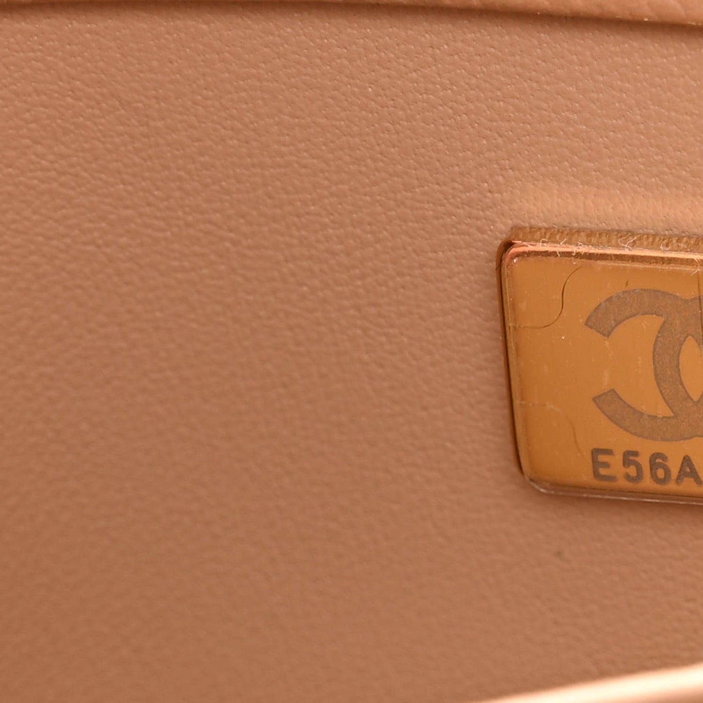 Caviar Quilted Medium Business Affinity Flap Beige