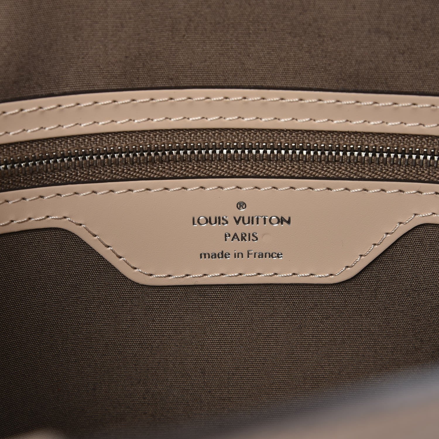 Louis Vuitton Epi Brea MM Dune 7 of 8