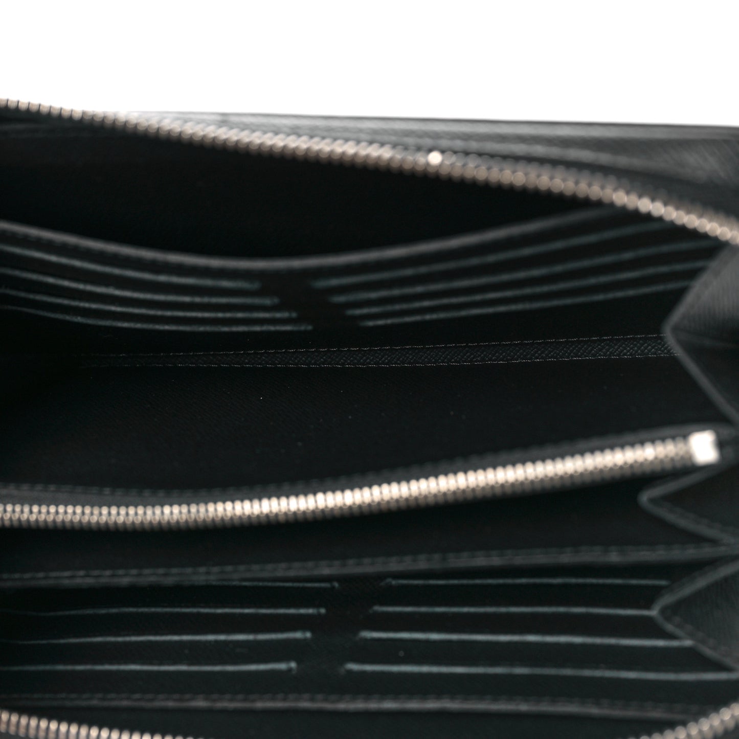 Taiga Zippy XL Wallet Black