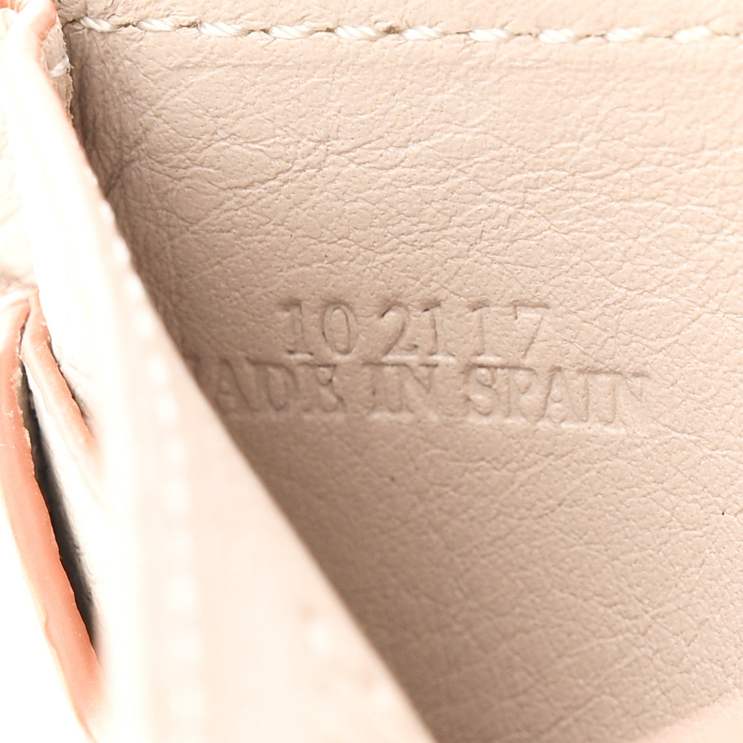 Soft Grained Calfskin Anagram Card Holder Light Oat