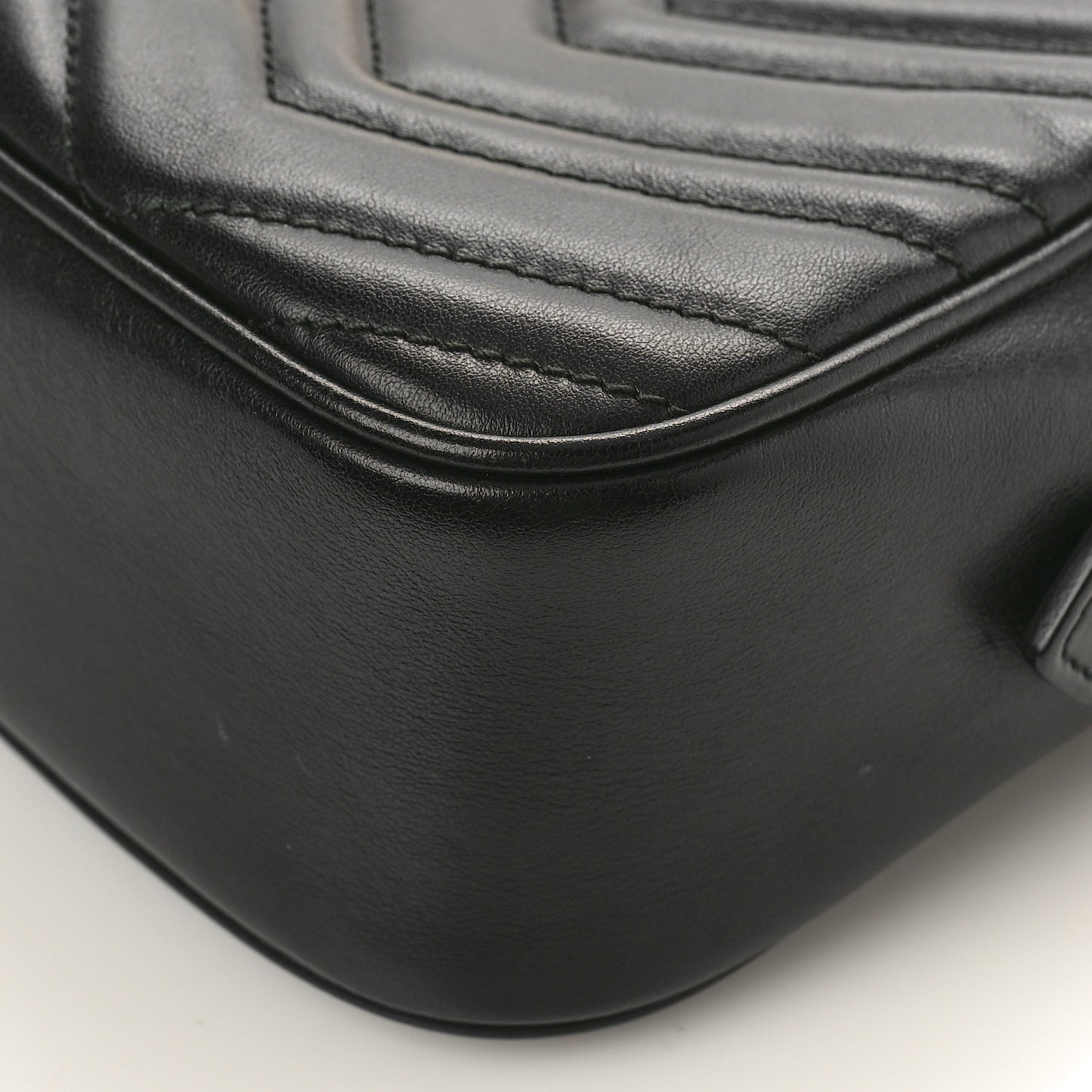 Calfskin Matelasse Small GG Marmont Chain Shoulder Bag Black