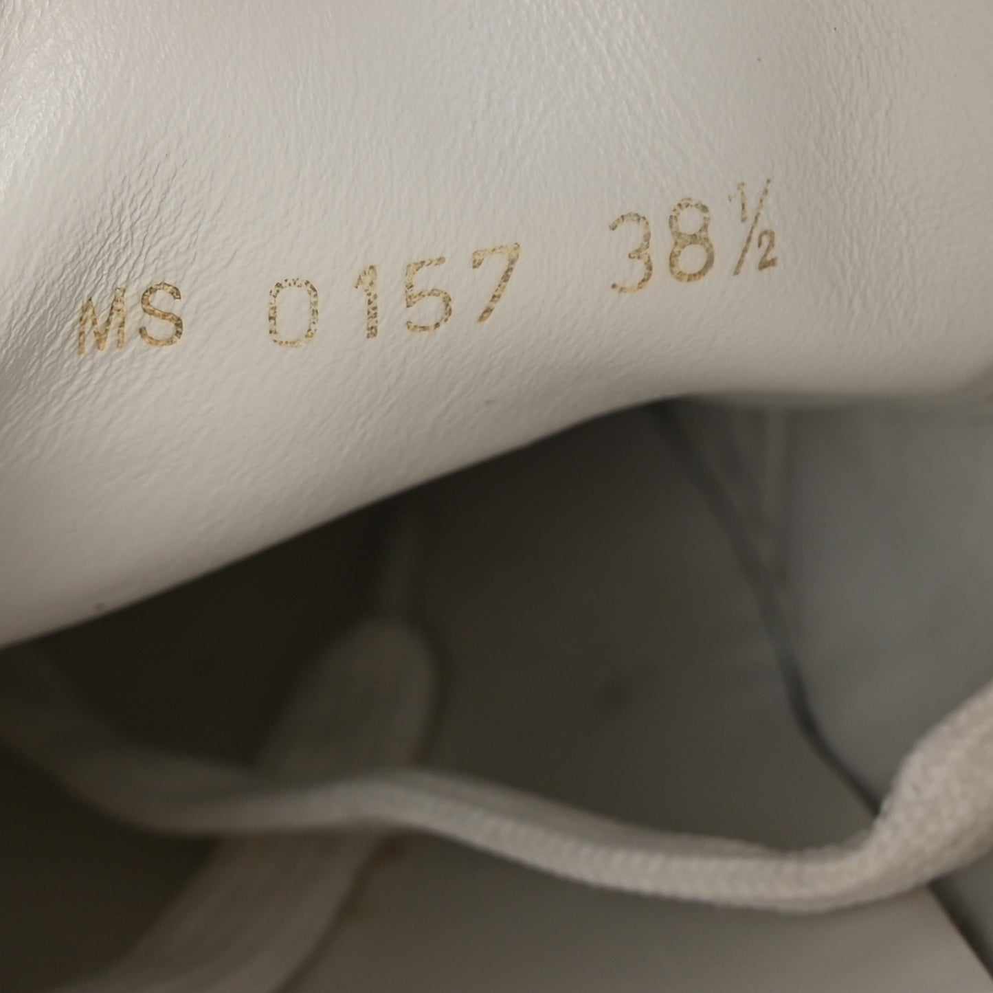 Reverse Monogram Frontrow Sneakers 38.5