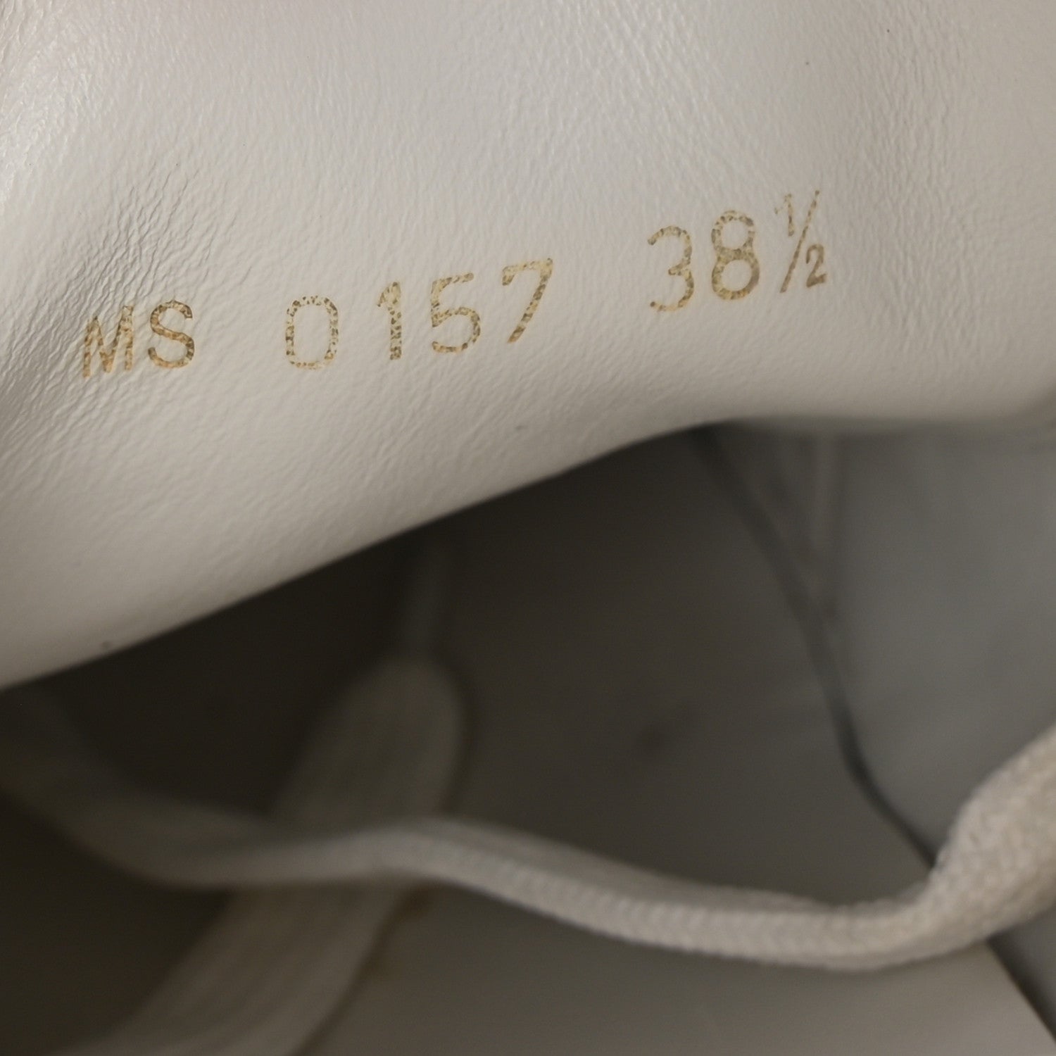 Louis Vuitton Reverse Monogram Frontrow Sneakers 38.5 9 of 10
