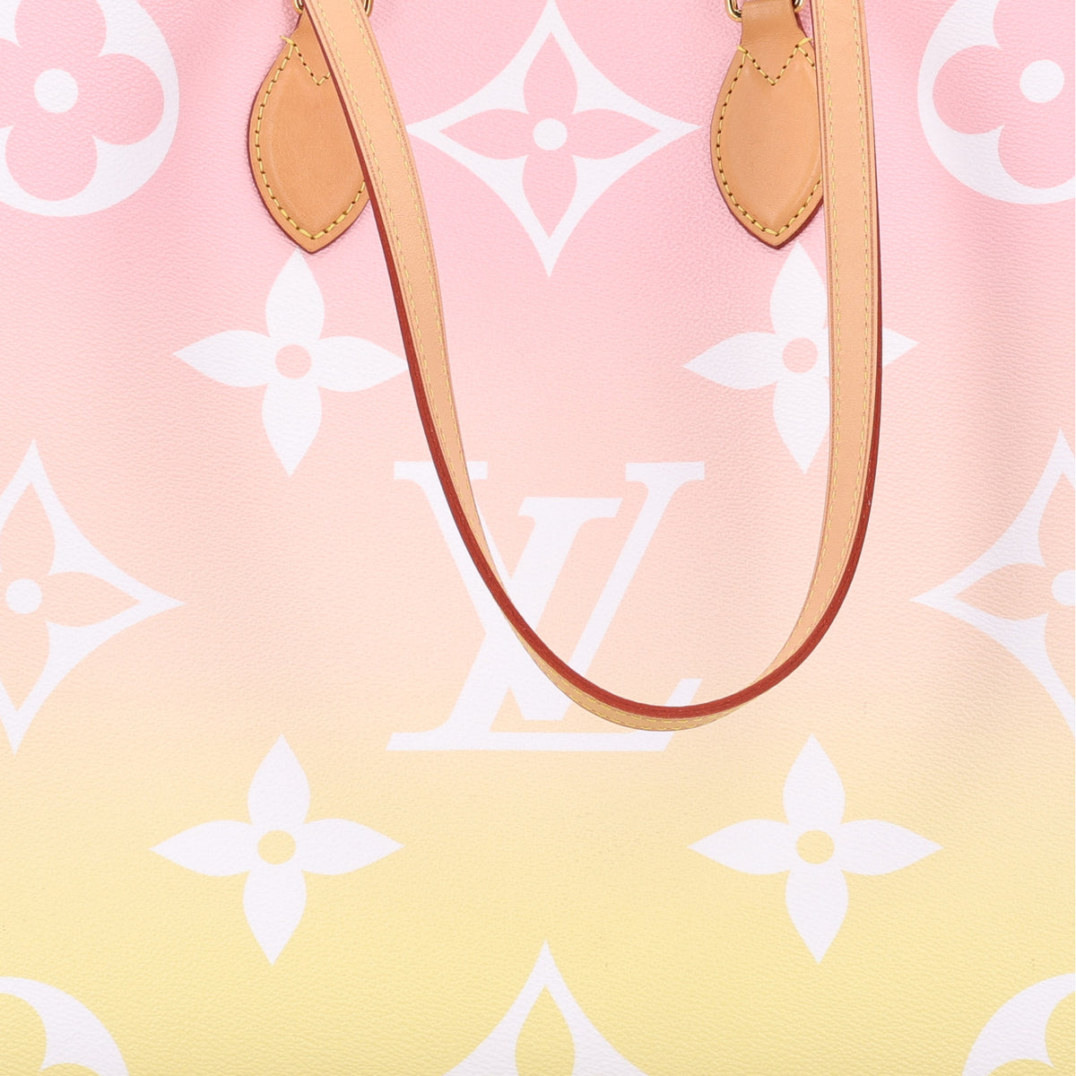 Louis Vuitton Monogram Giant By The Pool OnTheGo GM Light Pink 7 of 9