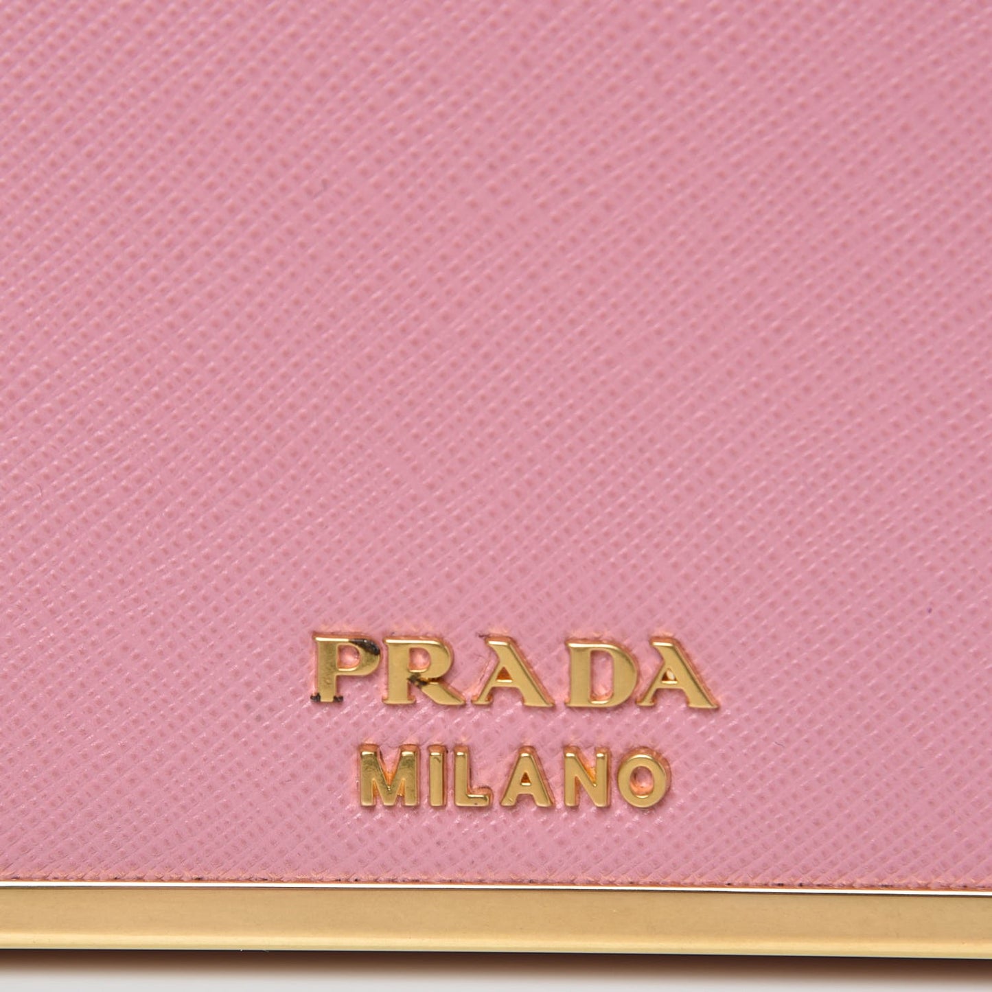 Saffiano Cahier Chain Wallet Petalo