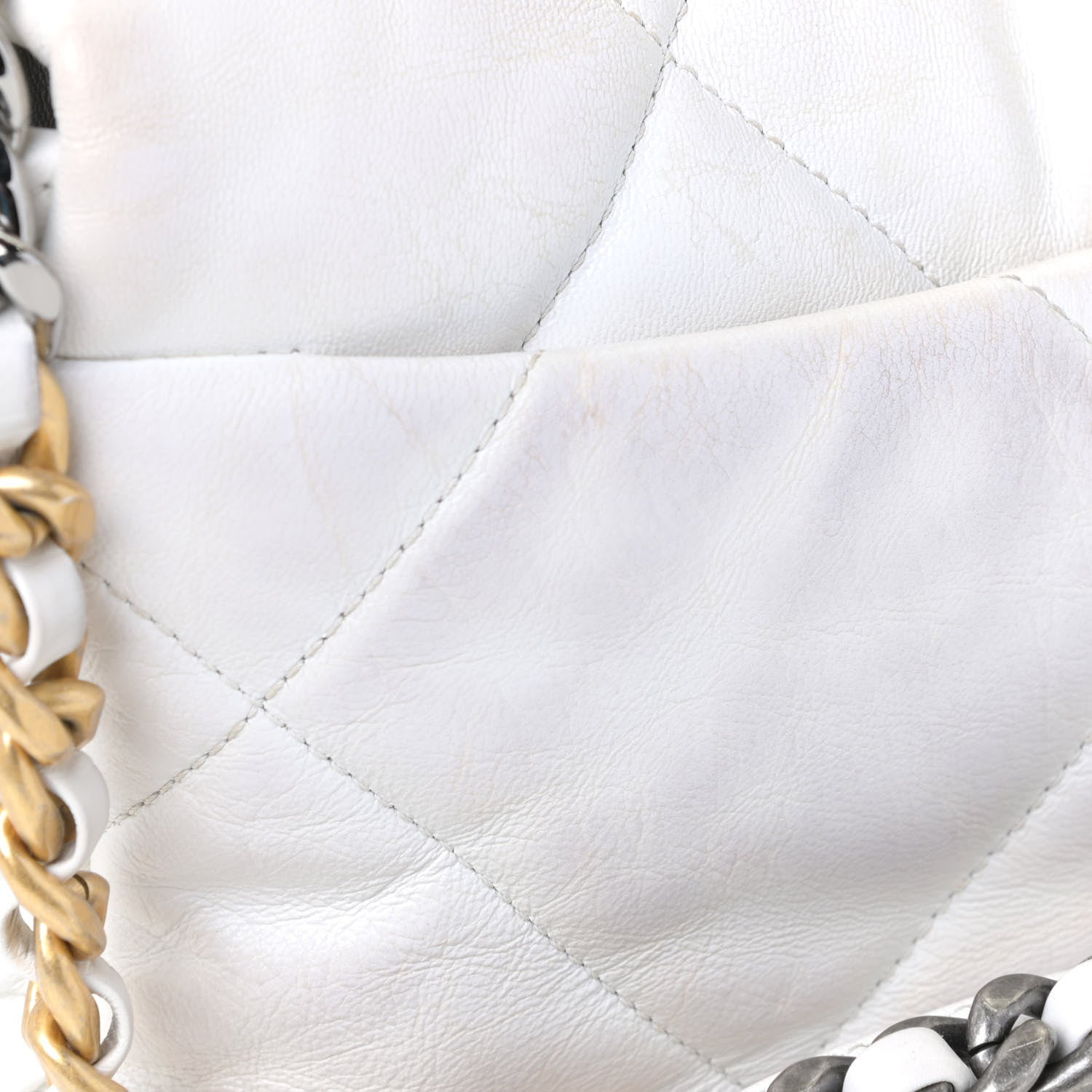 Chanel Goatskin Quilted Medium Chanel 19 Flap White 11 of 15