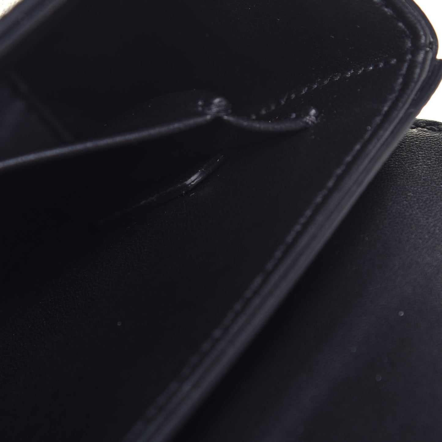 Ultra Matte Grained Calfskin 30 Montaigne Box Bag Black