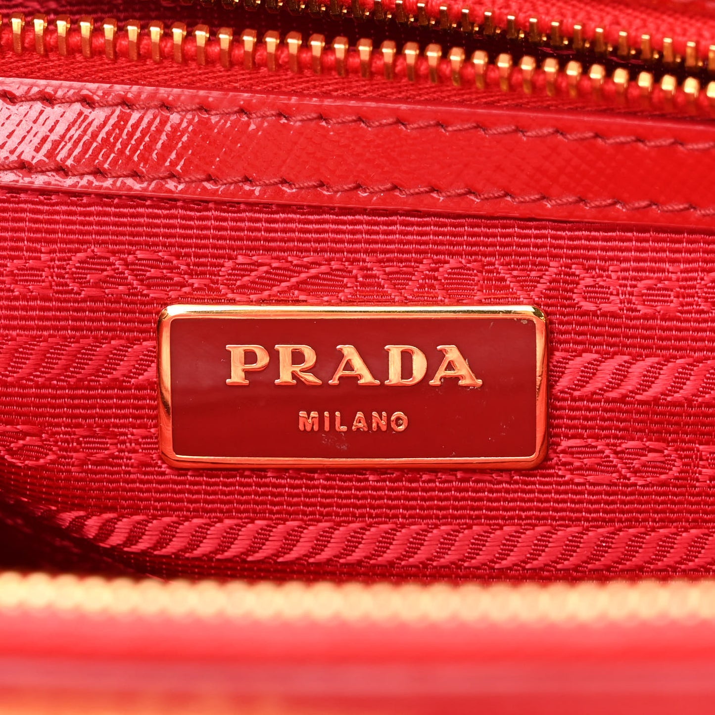 Saffiano Vernice Small Galleria Double Zip Rosso