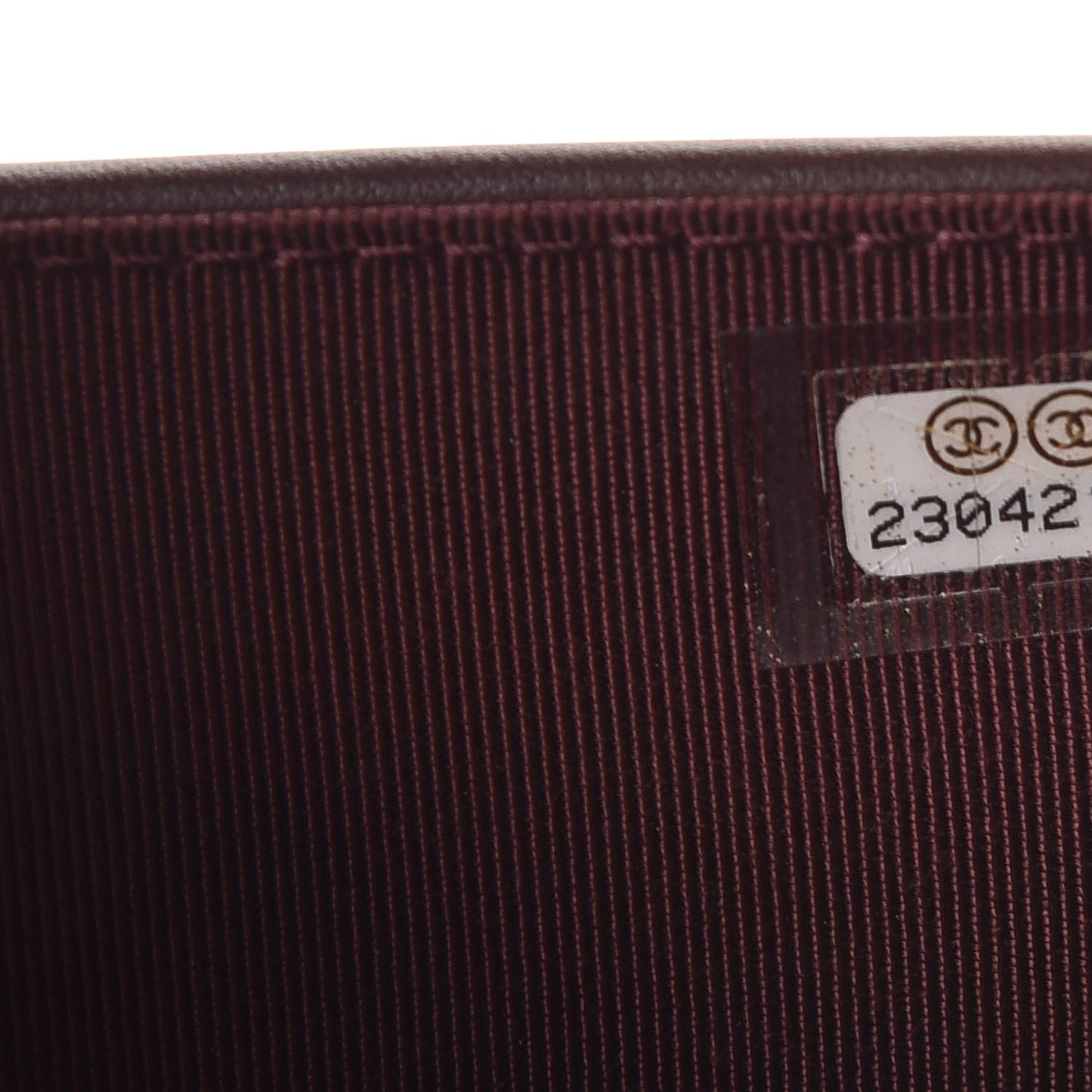Caviar Quilted Yen Wallet Black