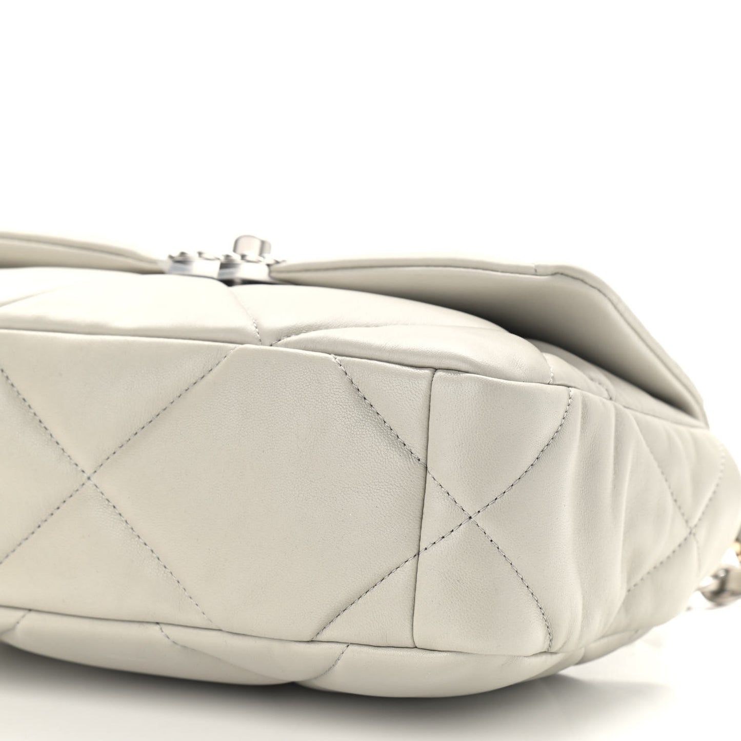 Lambskin Quilted Medium Chanel 19 Flap Grey