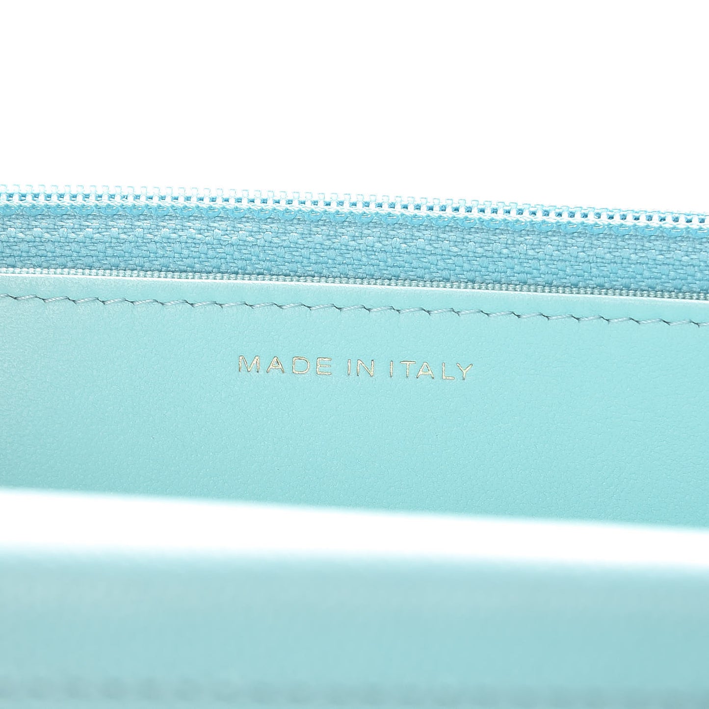 Caviar Quilted Wallet On Chain WOC Light Blue